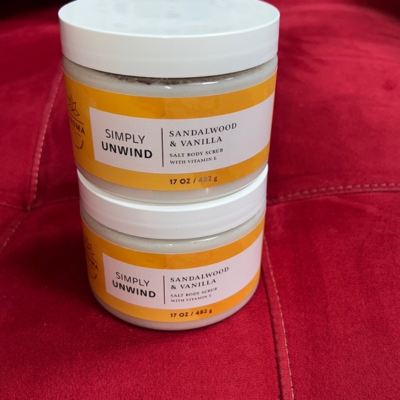 BBW 2pc Sandalwood  & Vanilla Aromatherapy Salt Body Scrub - Picture 2 of 5